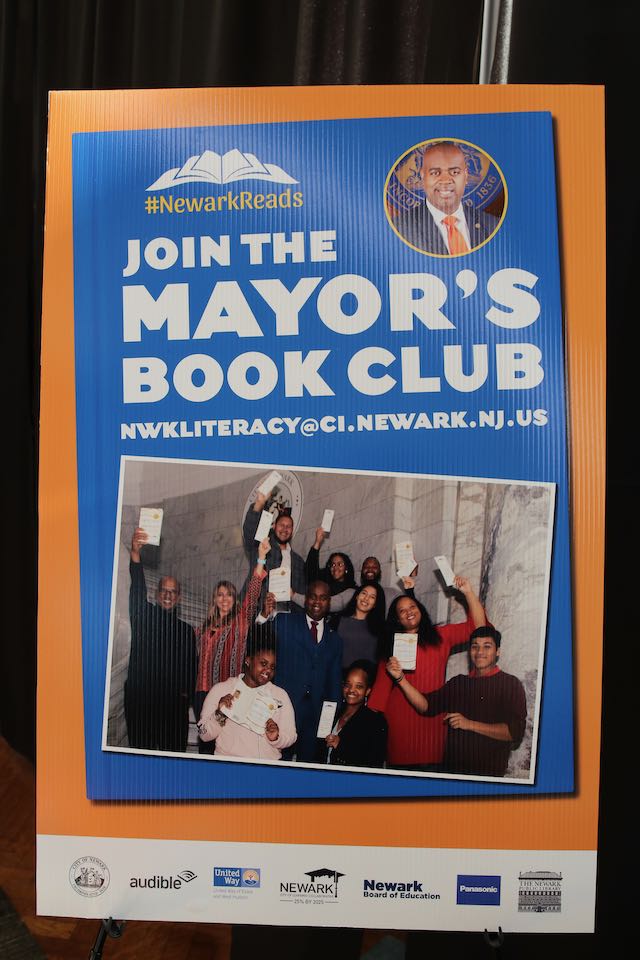 mayorsbookclub-dec-2019 - 4