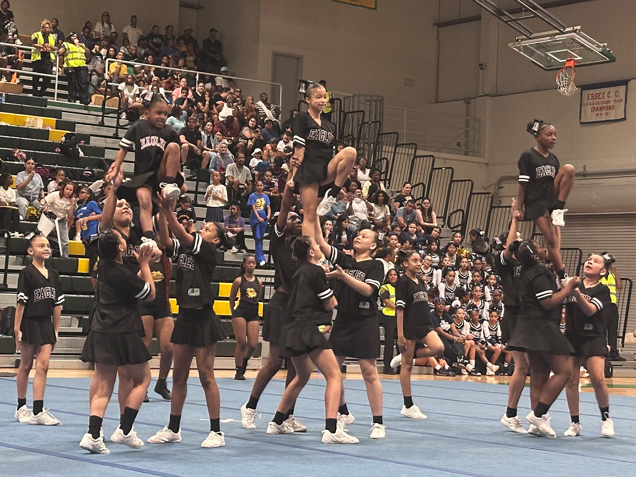 Luis Muñoz Marín School cheerleaders bringing on the energy. 